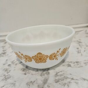 Pyrex #402 Butterfly Gold Bowl